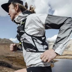 Sacs Hydratation ADIDAS TERREX GRAPHIC PRIMEBLUE 21 Gris / Noir / Blanc -Sacs de voyage Soldes Boutique 9 82948 terrex trail r vg pb noir gl8953 04